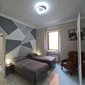 Ampio Con 2 Posti Auto E Cortile Appartement Gênes